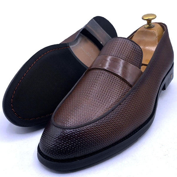 LV. textured penny loafers | Brown