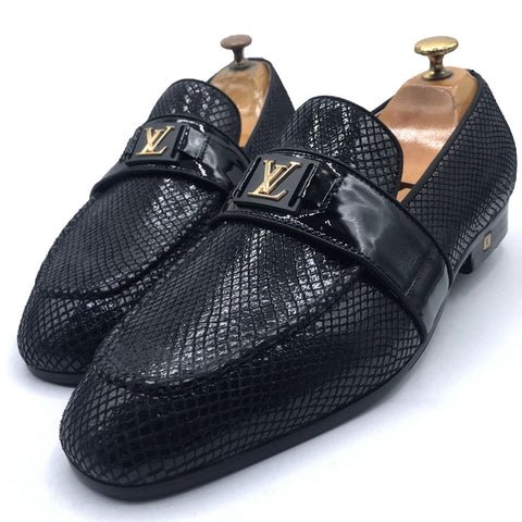 S43-LV skin wetlook ceremonial shoe | Black